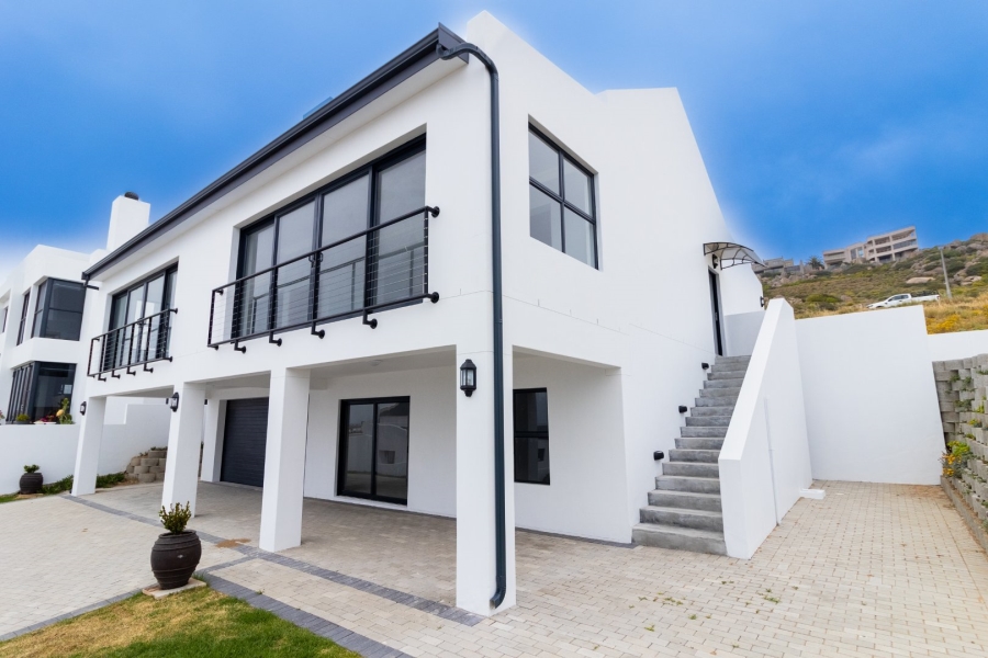 3 Bedroom Property for Sale in Da Gama Bay Western Cape